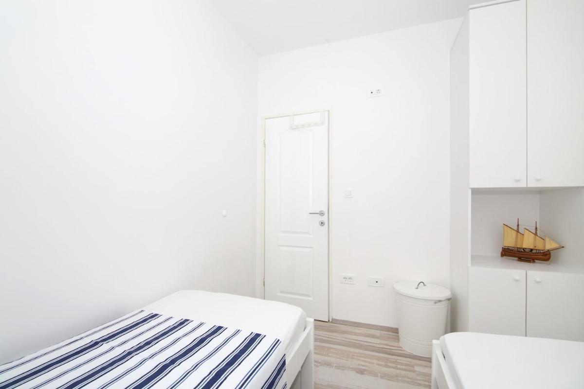 Lu Apartment *