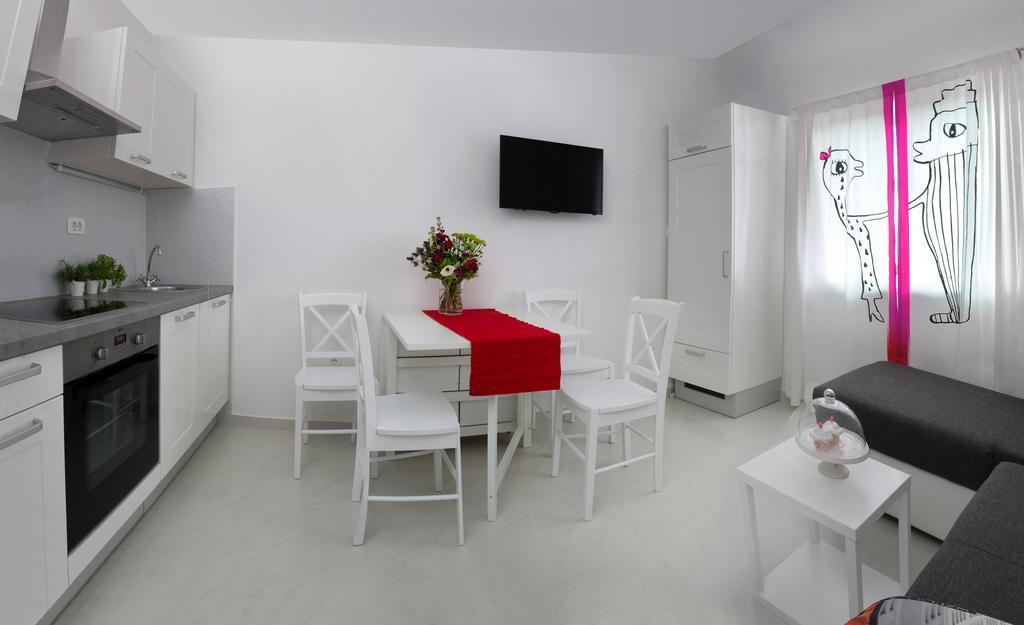 Lu Apartman